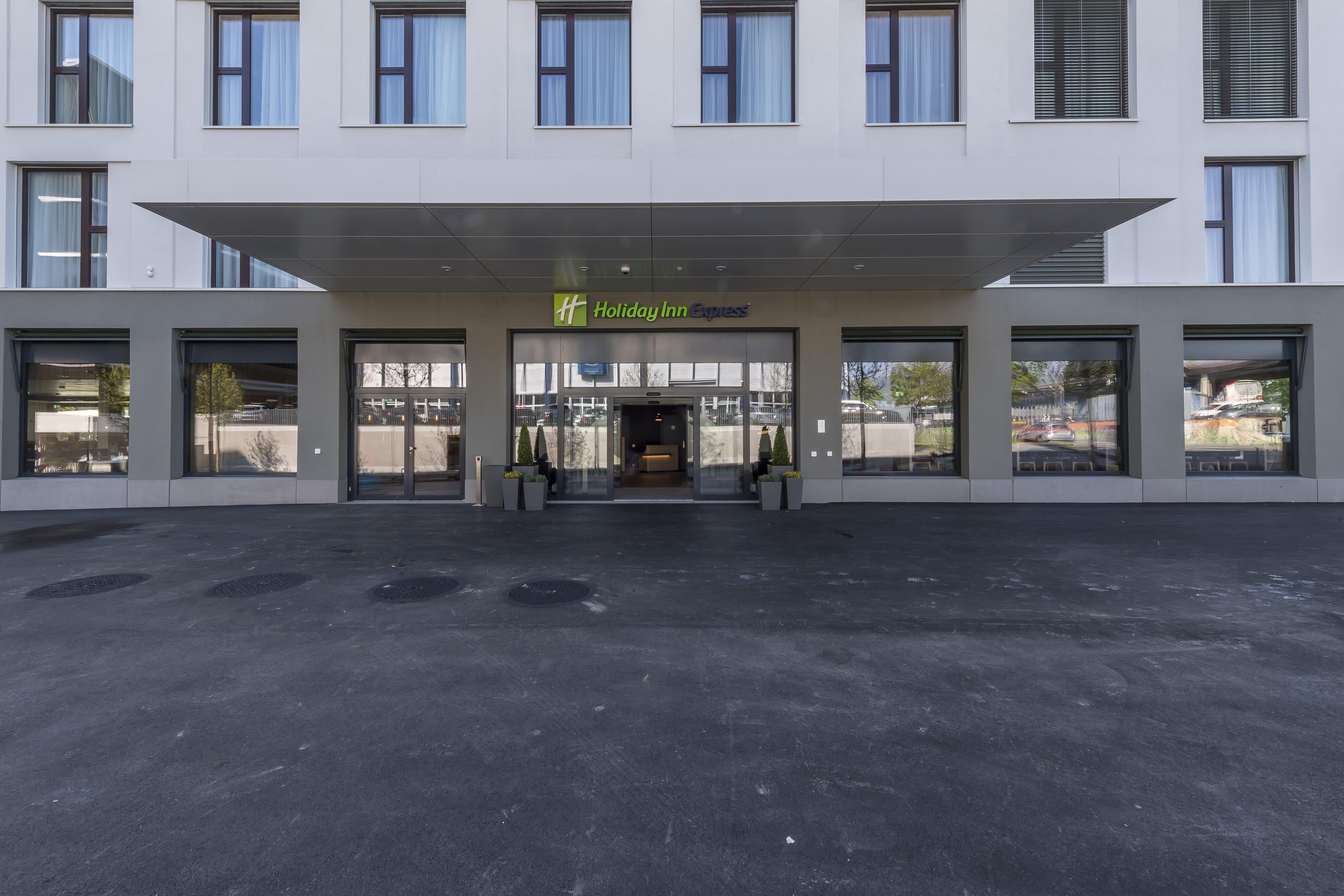Holiday Inn Express - Luzern - Kriens By Ihg Exterior photo